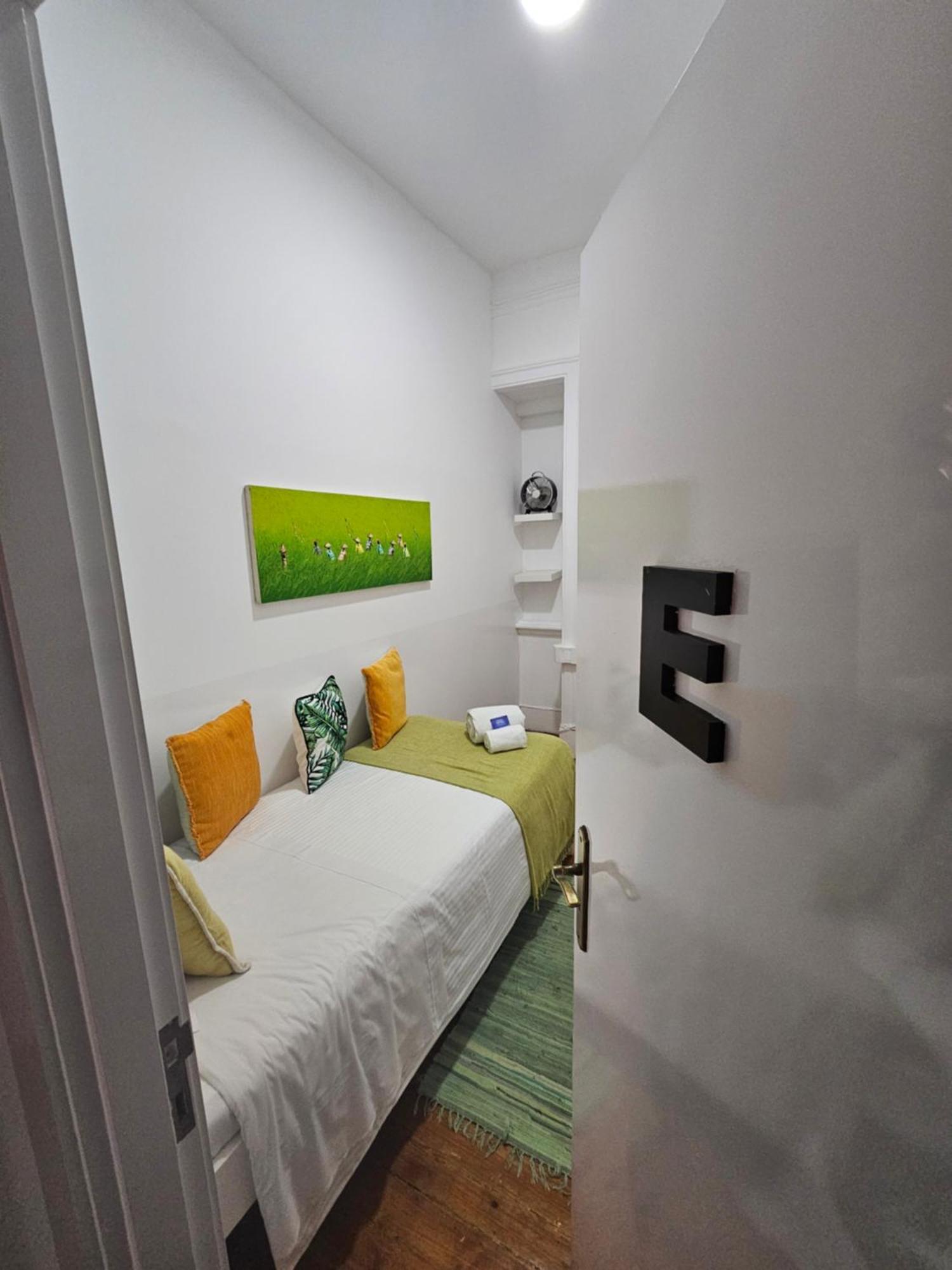 Almirante Guesthouse Lisbon Ruang foto