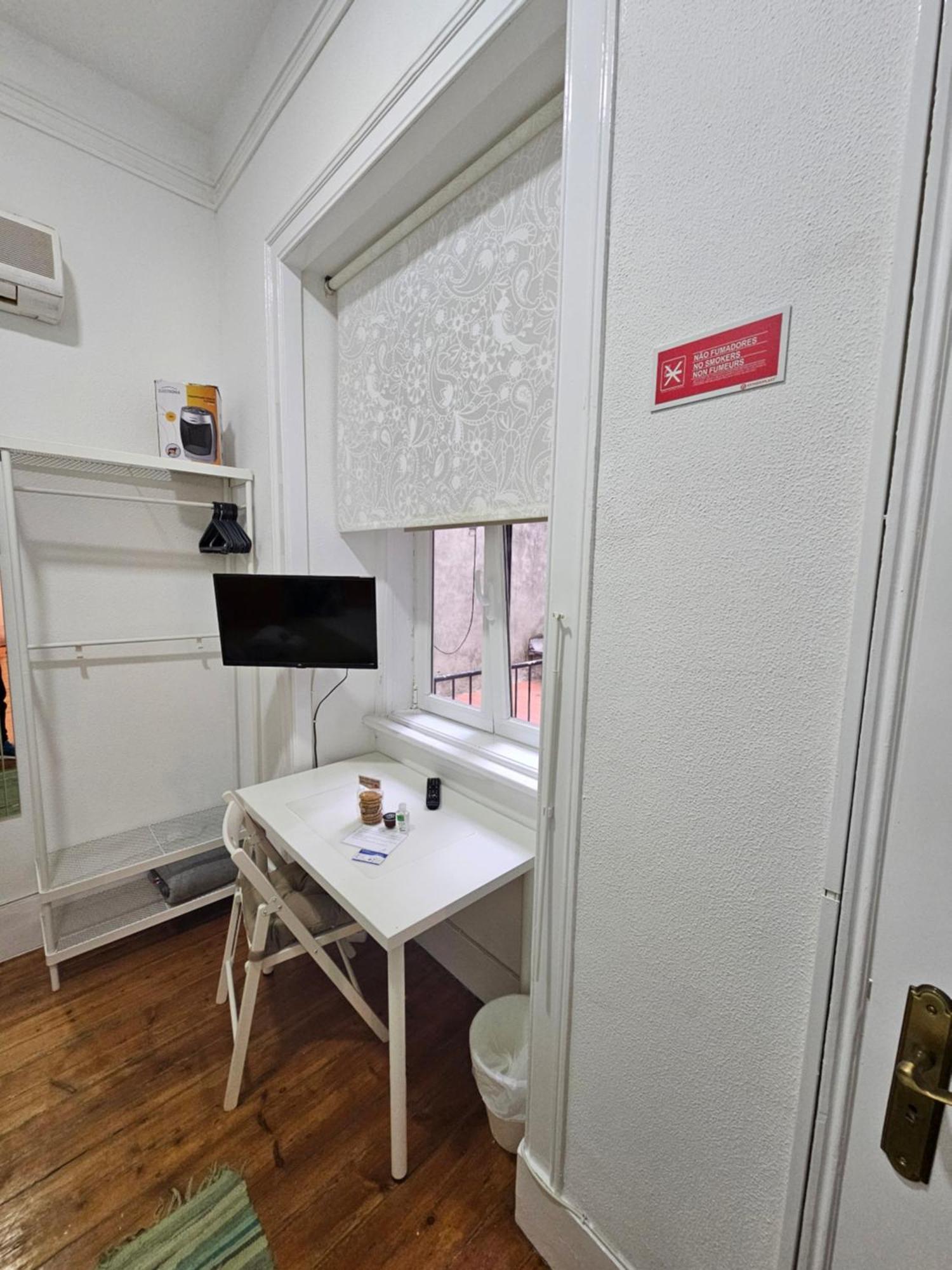 Almirante Guesthouse Lisbon Ruang foto