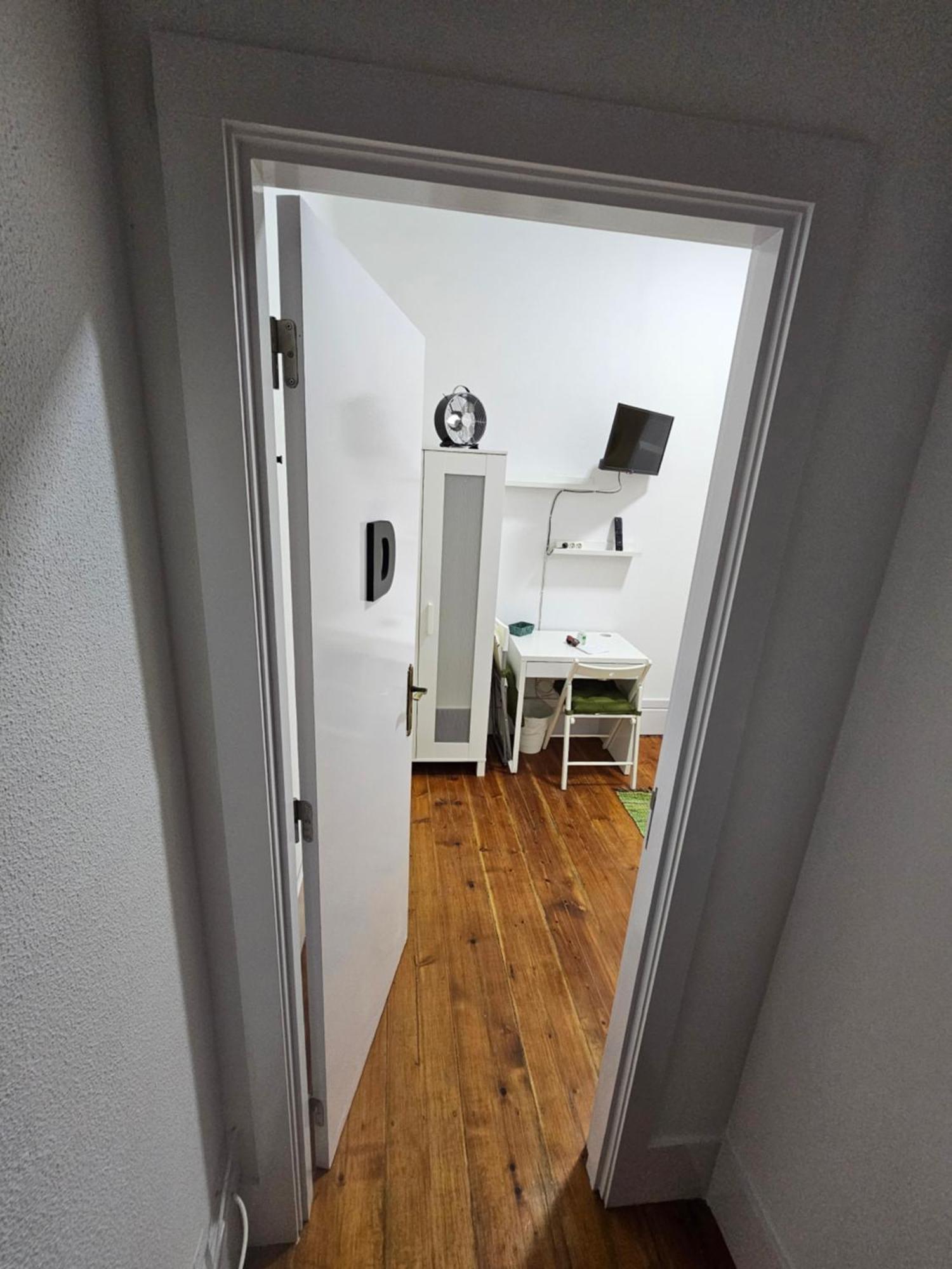 Almirante Guesthouse Lisbon Ruang foto