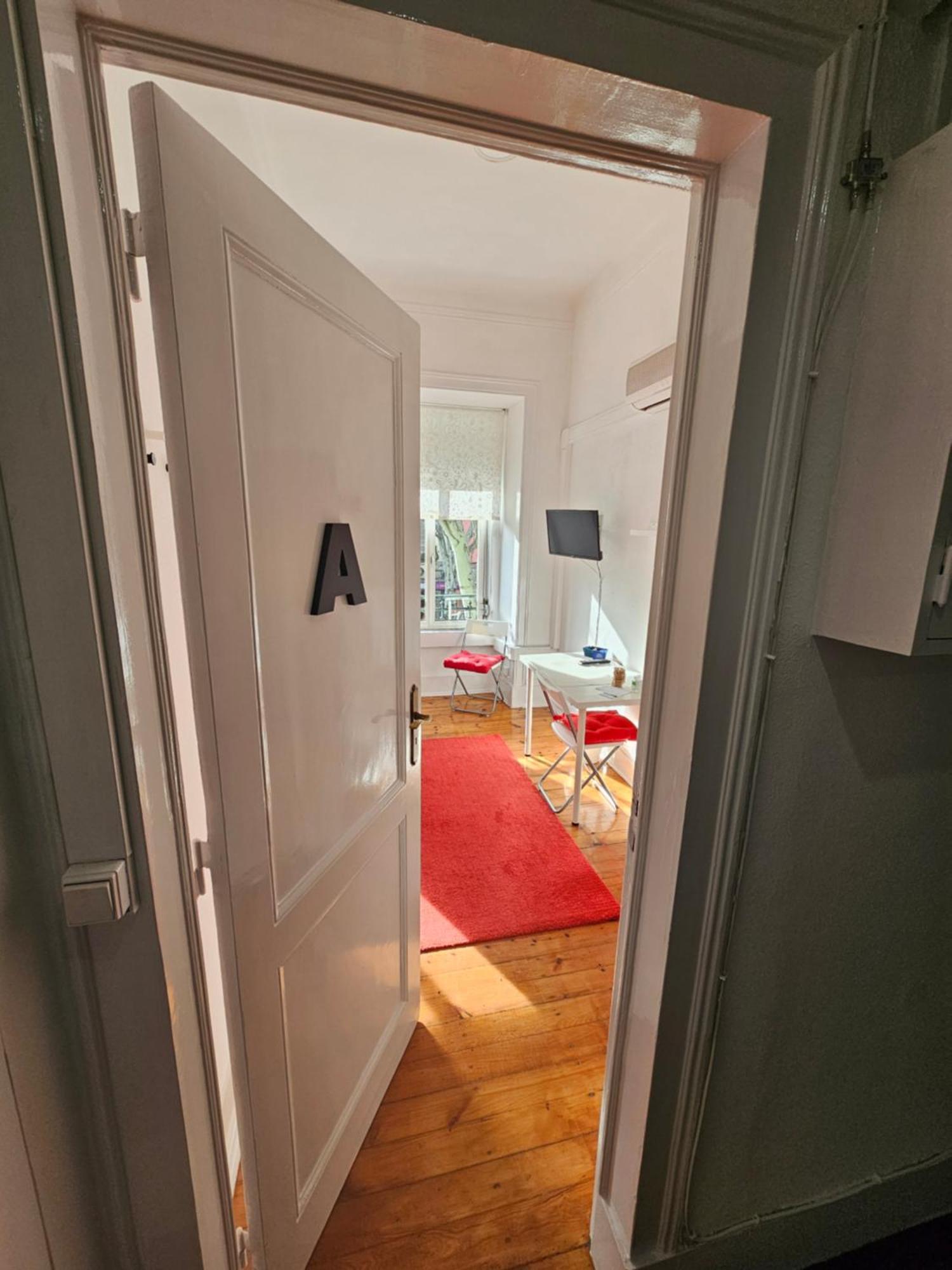 Almirante Guesthouse Lisbon Ruang foto